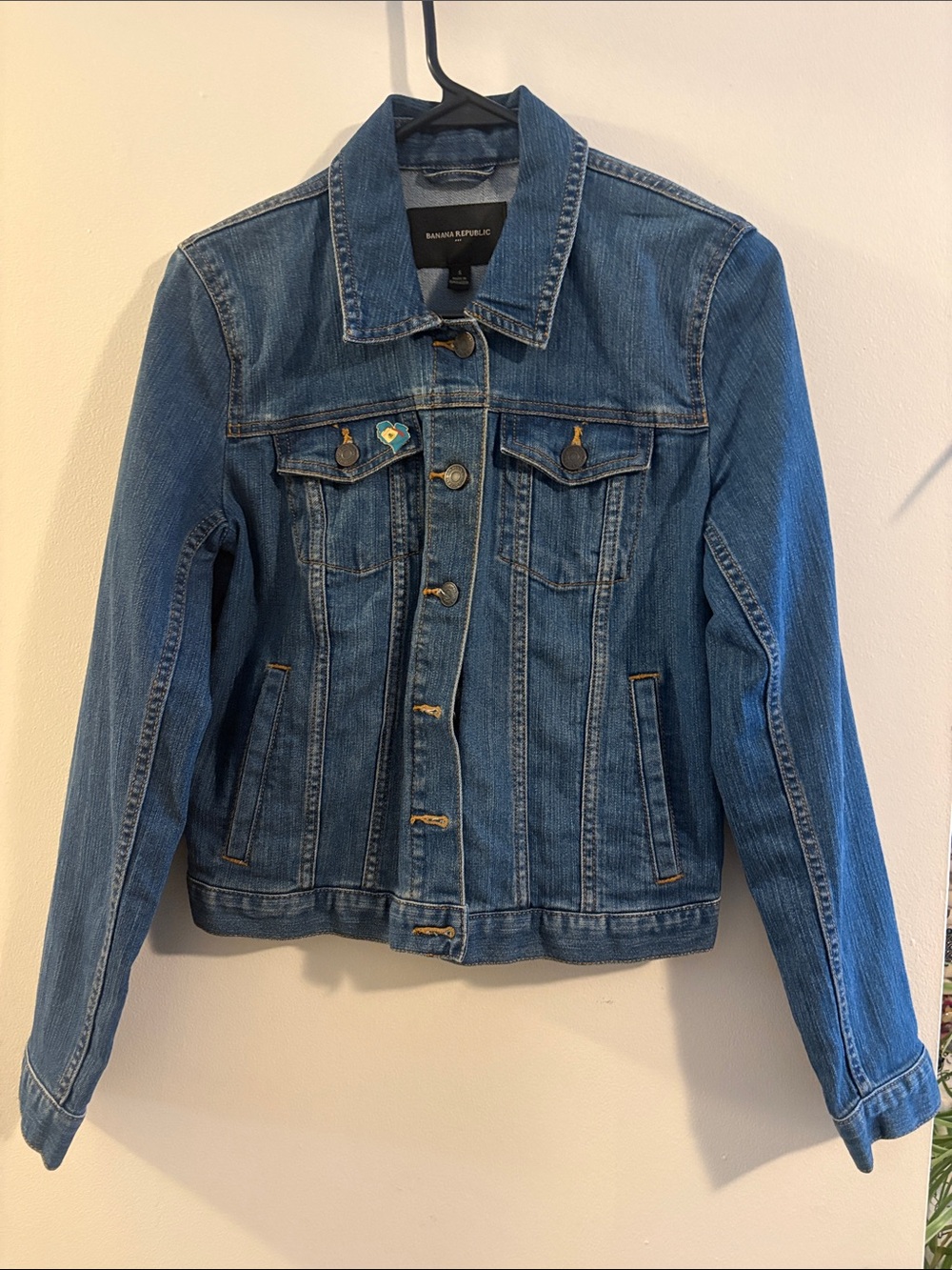 Banana Republic Denim Jacket - women’s size small in Medium-Blue Denim Wash